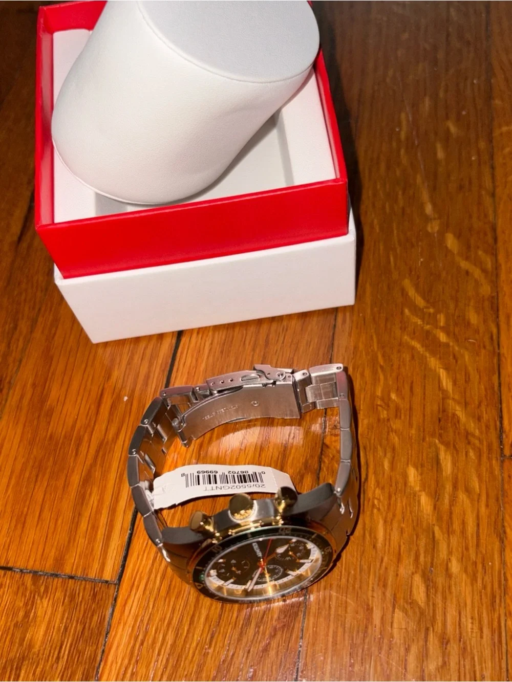 Men’s watch with green dial